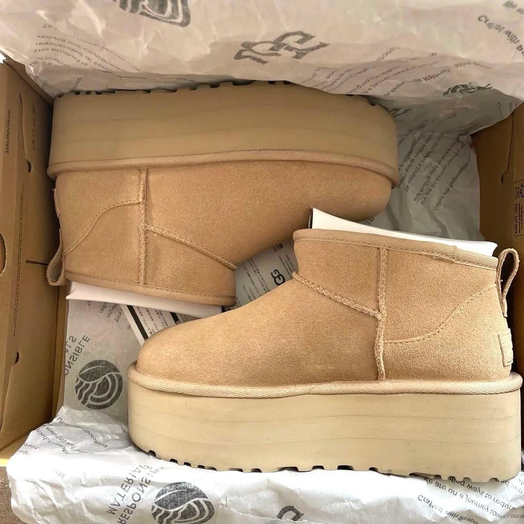 ［正規品］希少カラー UGG クラシック　ウルトラ ミニ プラットフォーム　23