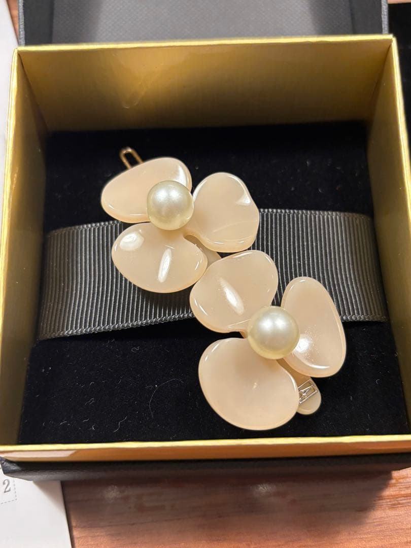 ALEXANDRE DE PARIS ボールピン 花モチーフ ヘアアクセサリー