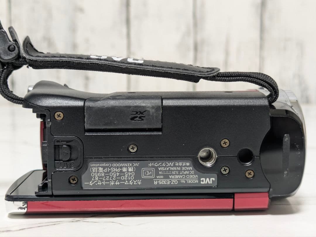 JVC　GZ-E325　レッド