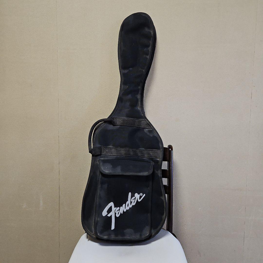 【エレキギター】ストラトキャスター アイボリーです。