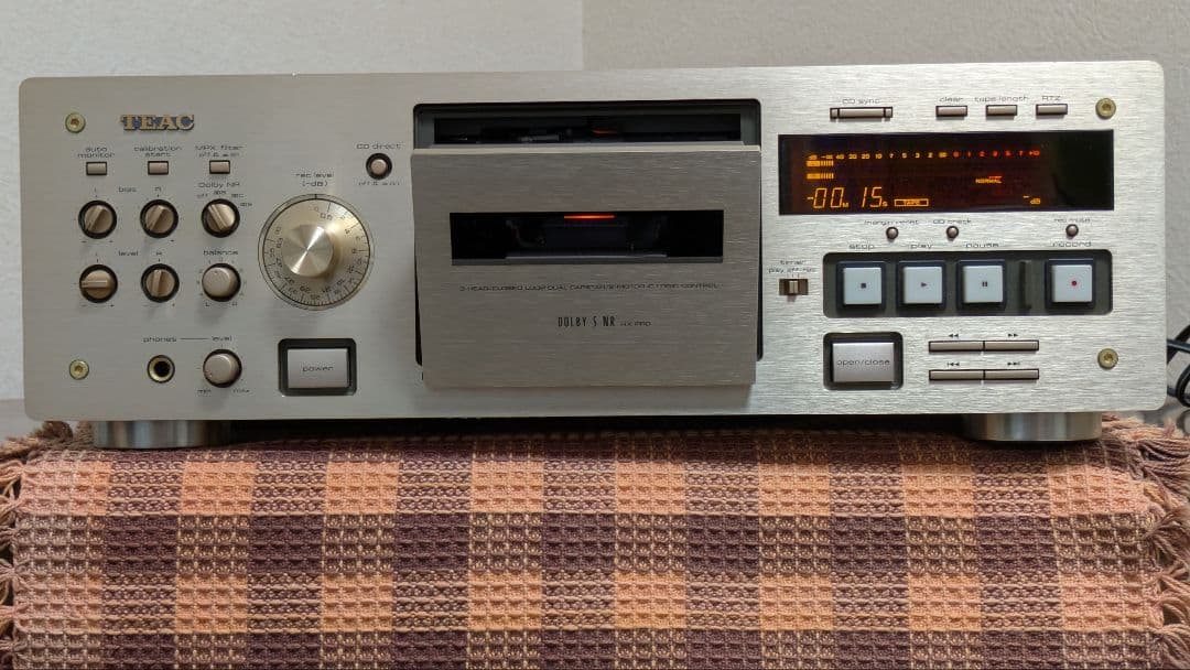ＴＥＡＣ カセットデッキ Vー6030Ｓ　ジャンク品