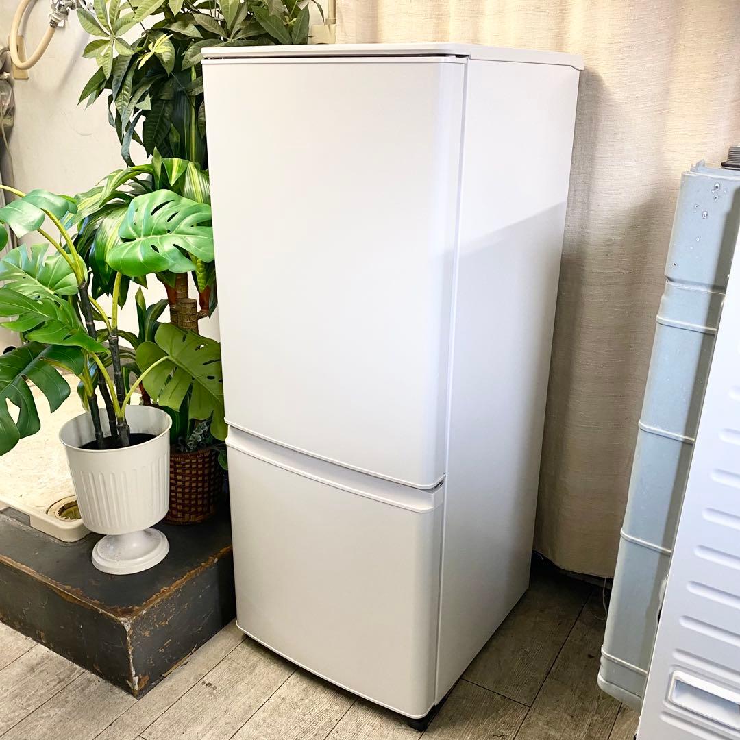 一人暮らし自炊派さんにも使いやすくておすすめ！シンプルがオシャレ♪冷蔵庫146L