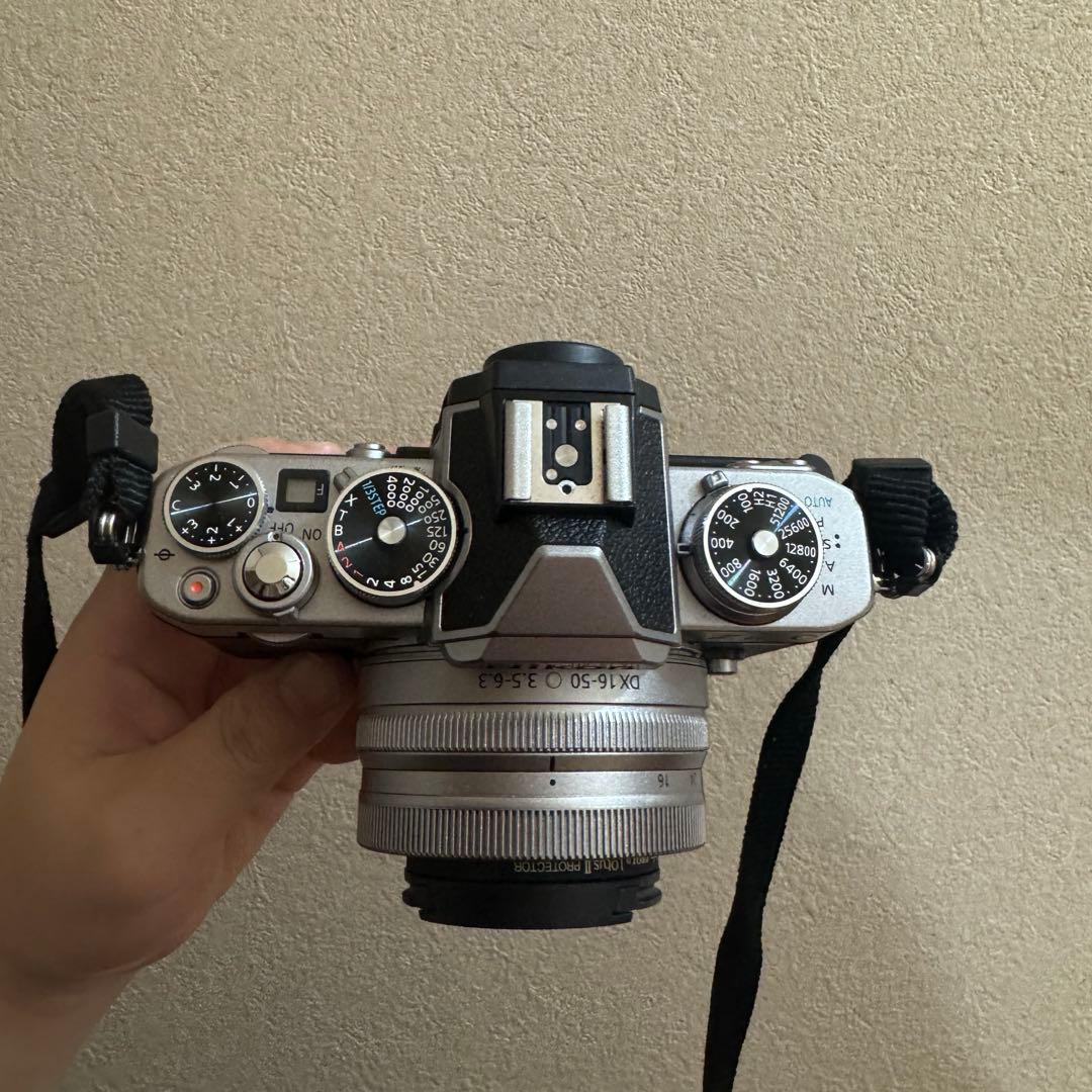 Nikon ニコン Z fc 【付属品、レンズ付】