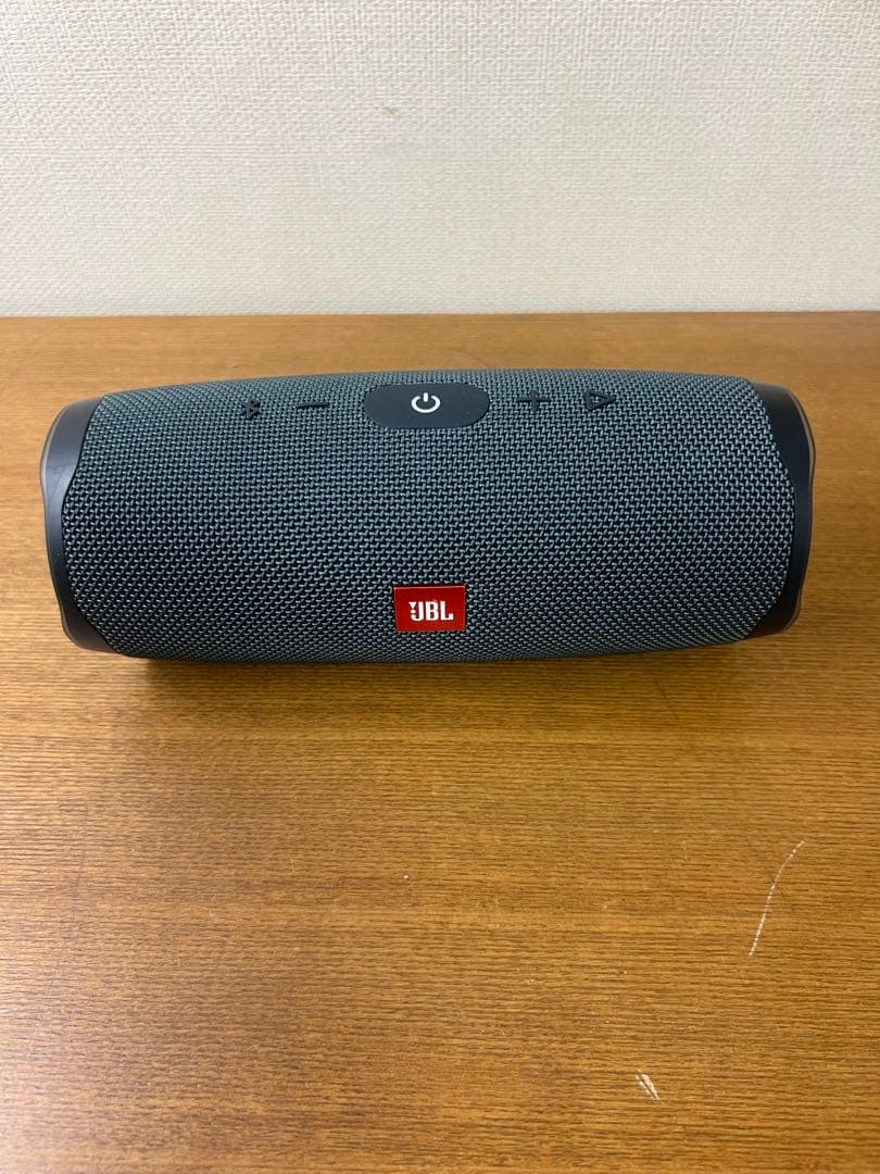 JBLcharge essentialは2ブルー