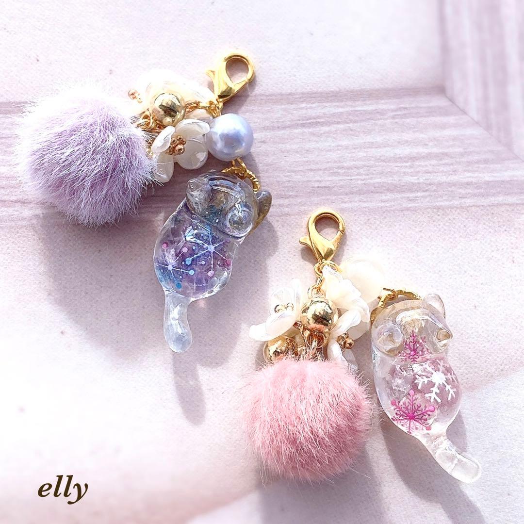 【みゆママ様】1087.天然石　ファントムクォーツ　和柄　じゃれ猫　レジン　根付