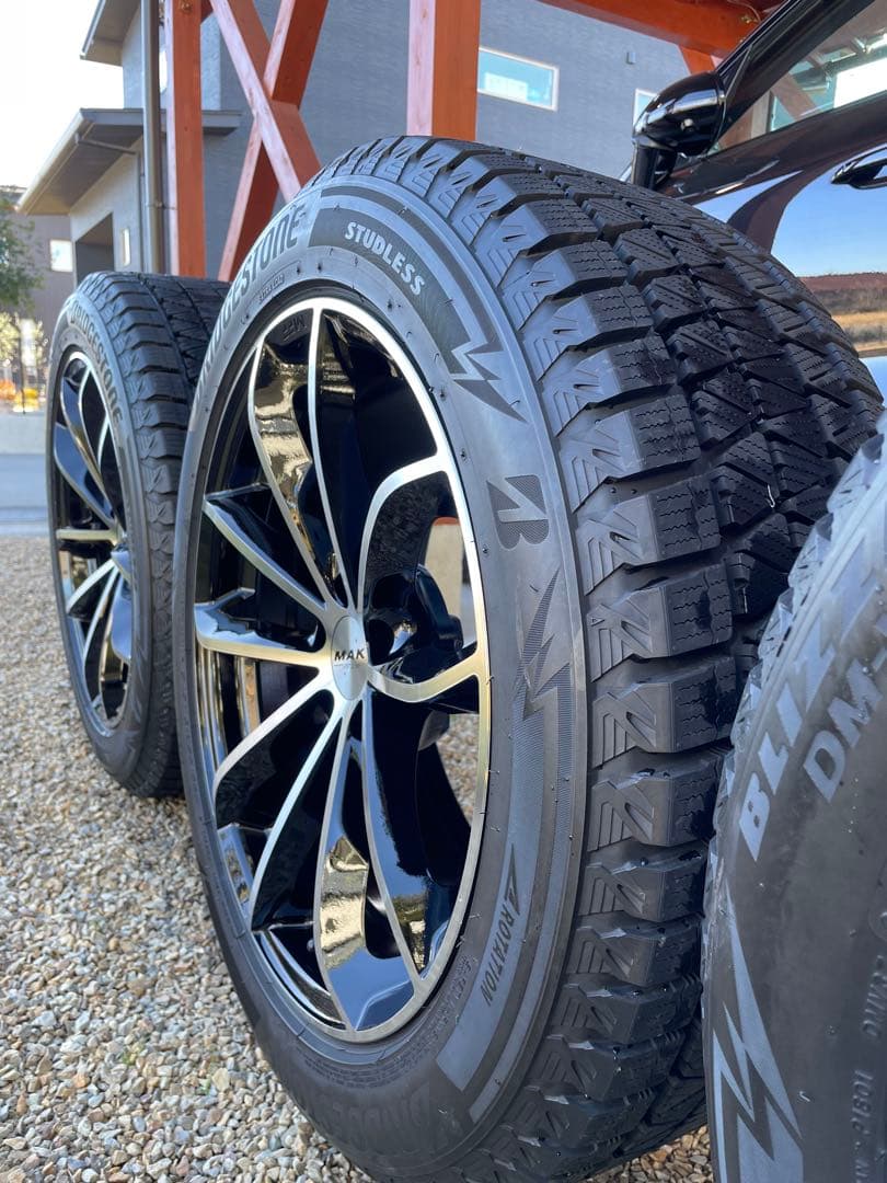 雨*太様 ポルシェマカン95B BS ブリザック19インチ スタッドレスタイヤホ