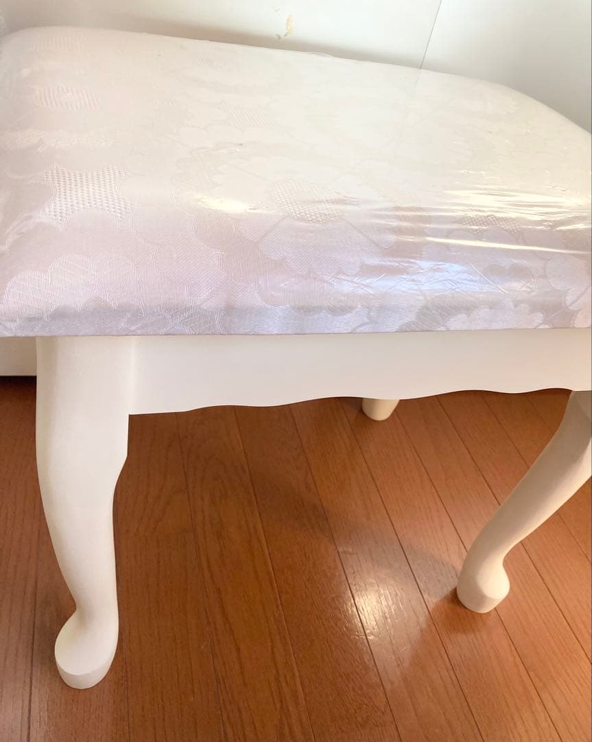 姫系　ホワイトドレッサー スツール付き