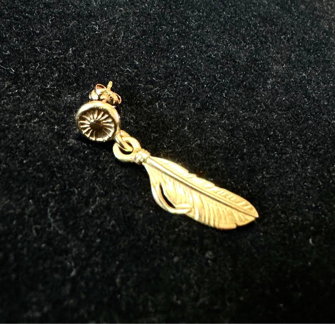 あるじゃん18K フェザーピアス