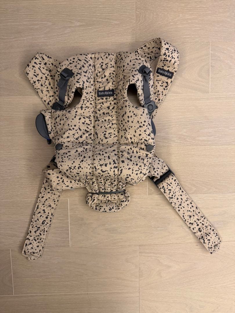 【muuuu様】ベビービョルン ベビーキャリア NINI 抱っこ紐 限定色