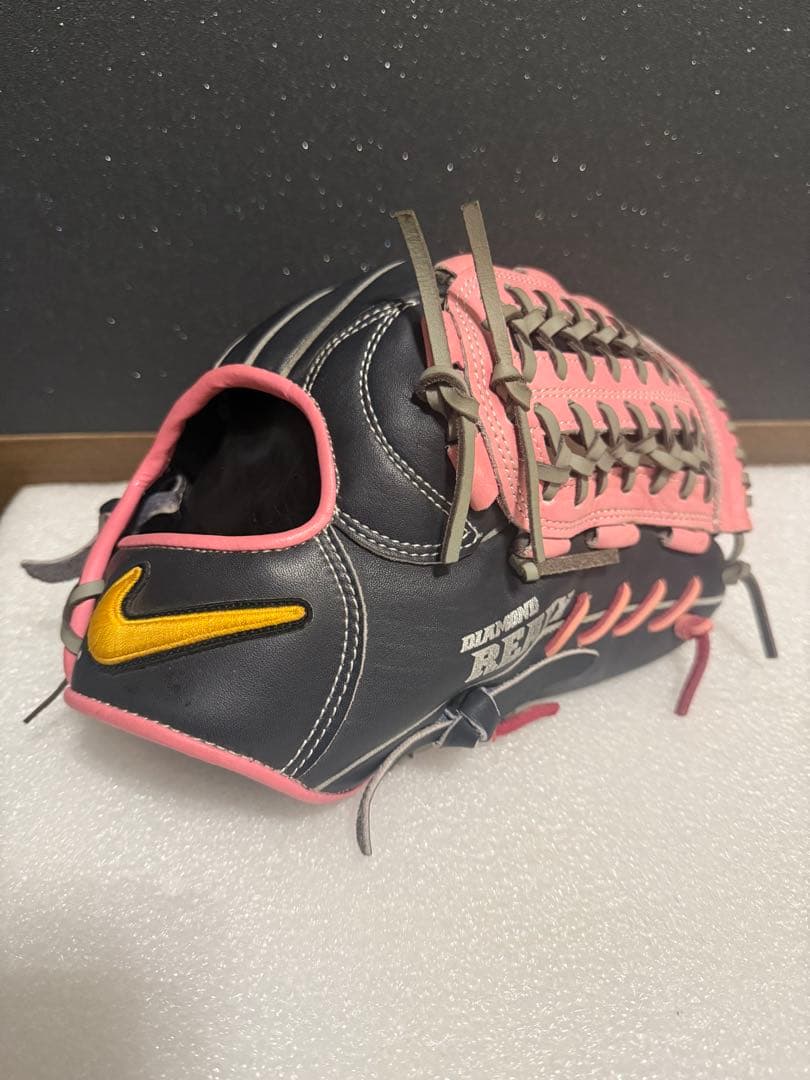 ★美品★ NIKE ナイキ 一般軟式 内野手用 希少 ピンクカラー