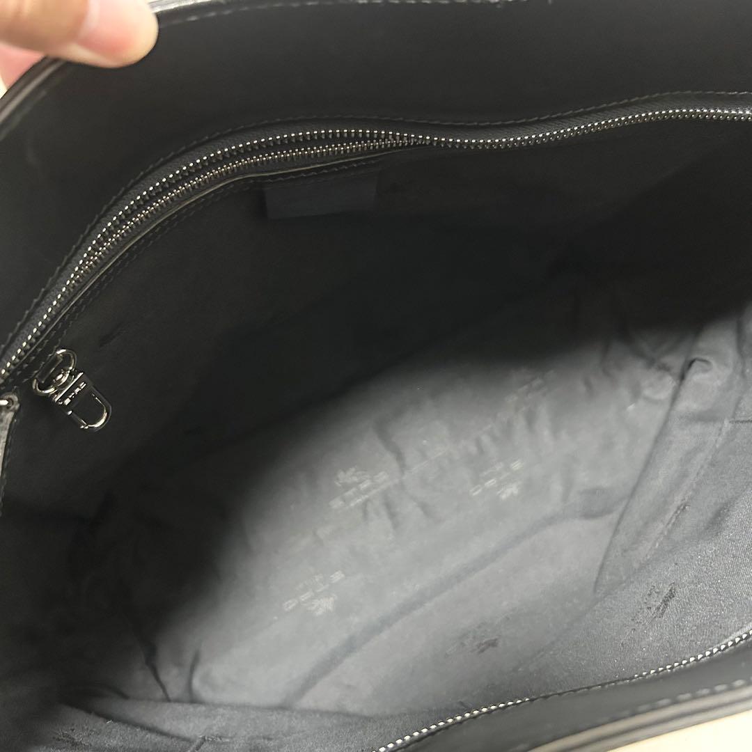 希少　エトロ　ETRO トートバッグ　ペイズリー柄　黒　PVCレザー　A4収納