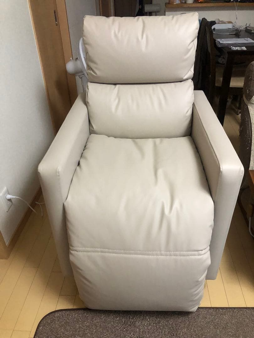 値下げ‼️一人掛けソファー 手動リクライニング式 引き取り専用