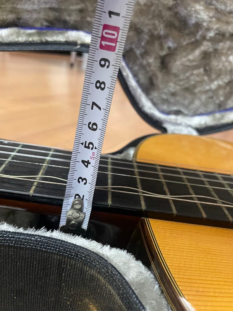 ③アコースティックギター ハードケース付