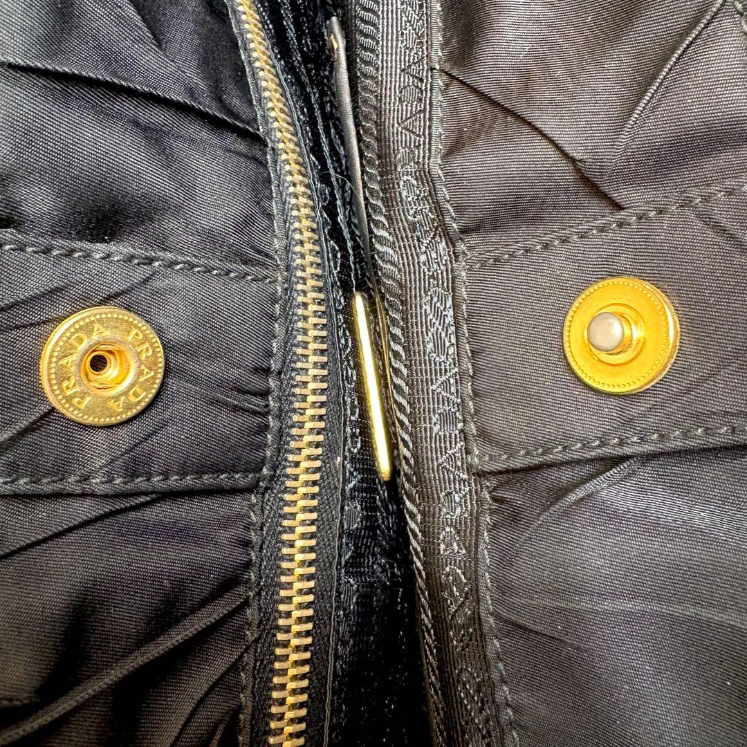 【使用感少】プラダ ハンドバッグ 2way メタルロゴ キルティング ナイロン