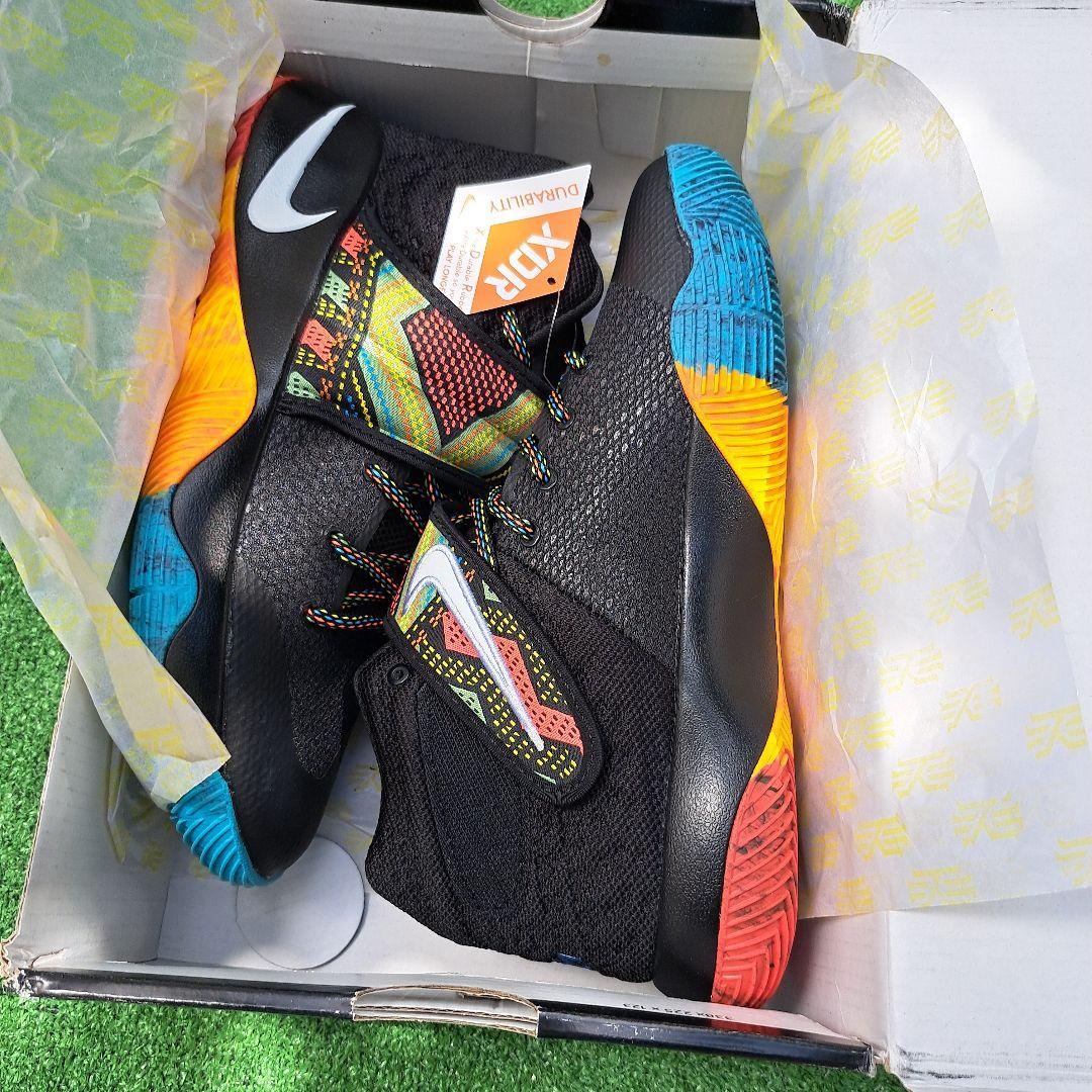 Nike Kyrie バスケットボールシューズ