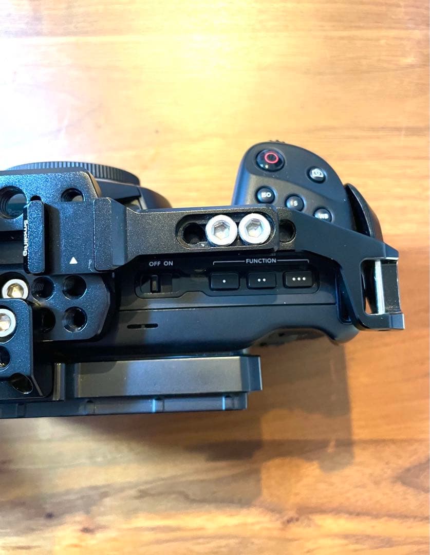 bmpcc4K本体、リグ、バッテリーセット