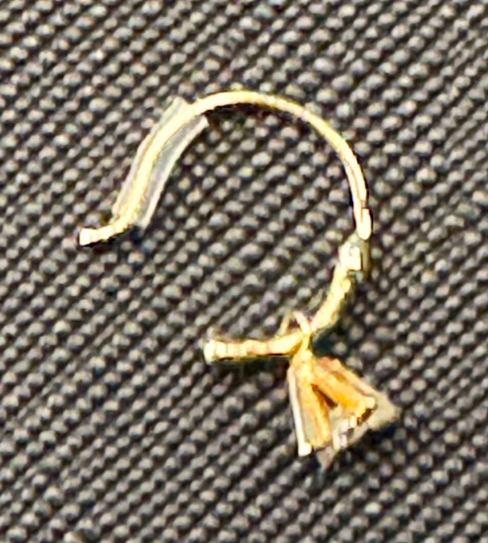 イロンデール　18kダイヤ　フックピアス