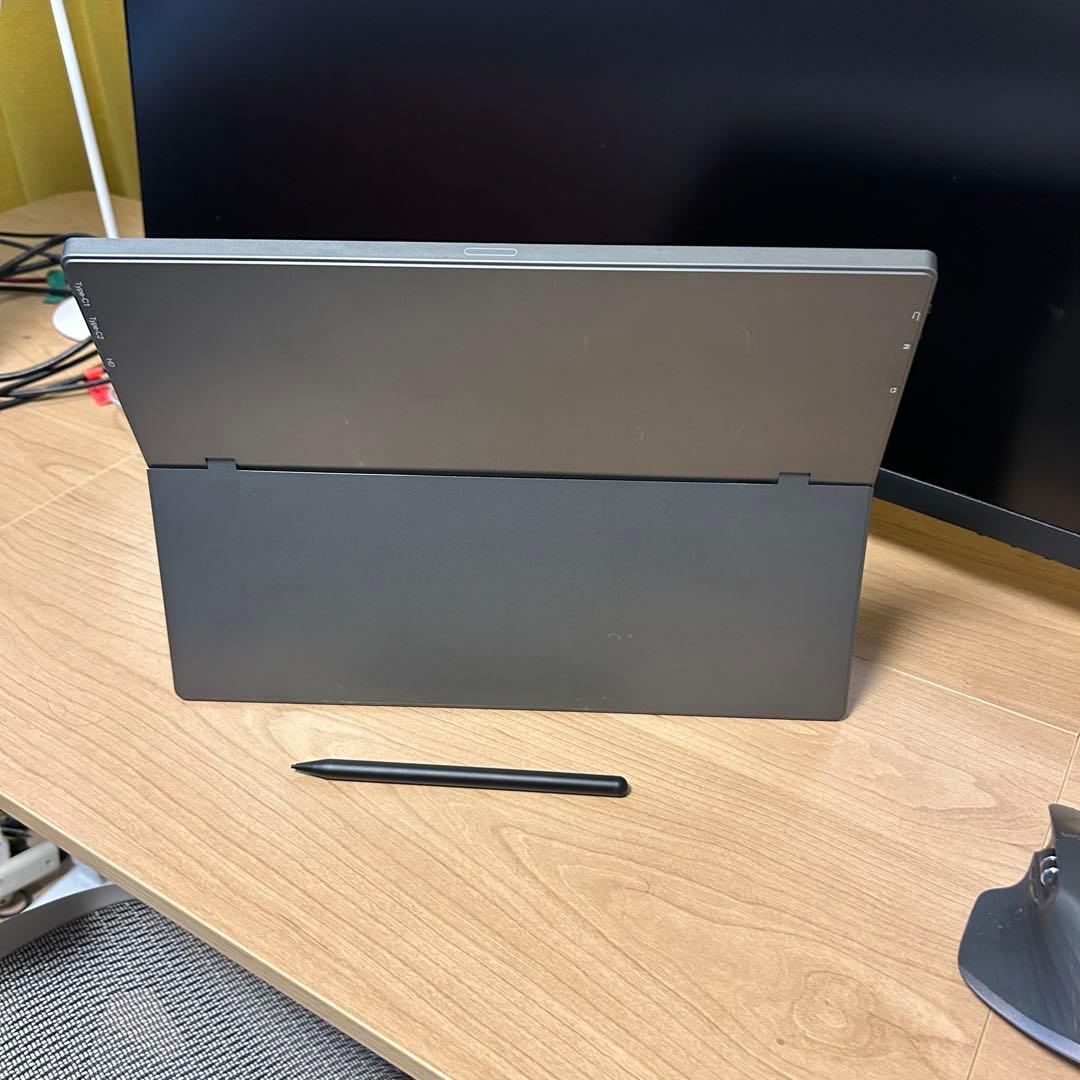 モバイルモニター！15インチ、 4K 、タッチペン対応 ！