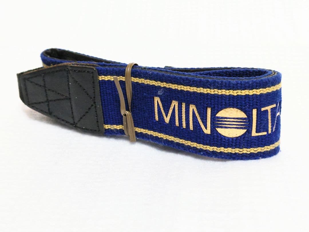 ミノルタ α-7 フィルムカメラとレンズ 2本