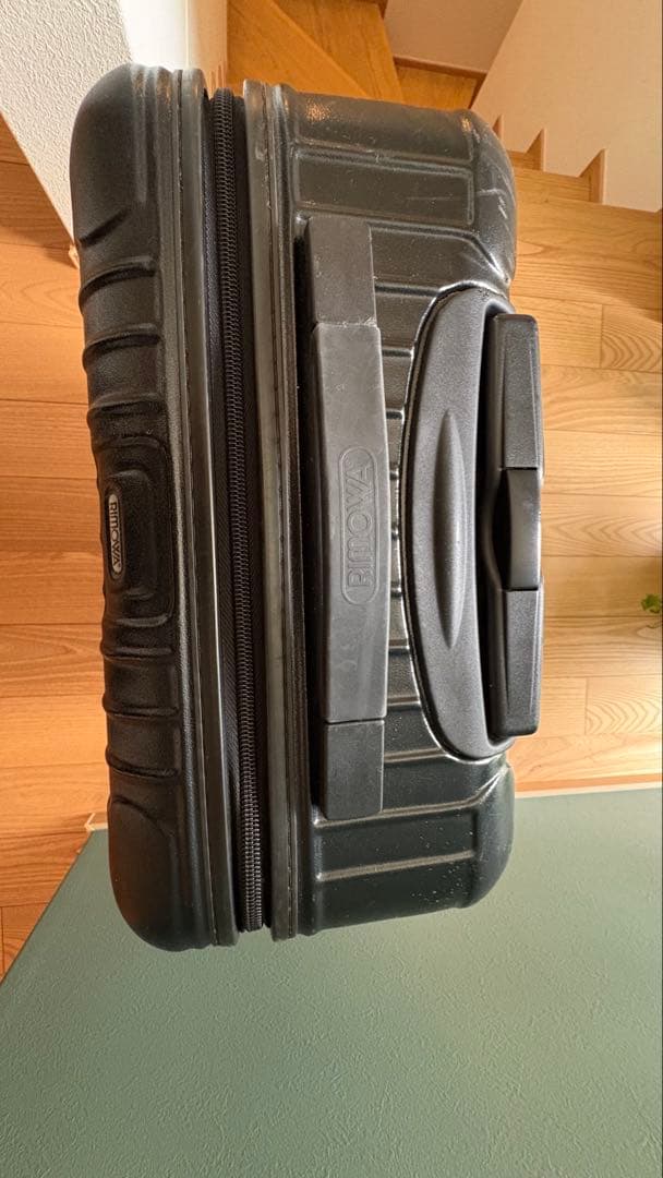 リモワ　サルサ　ブラック　キャリーケース　35L 2輪　機内持ち込み