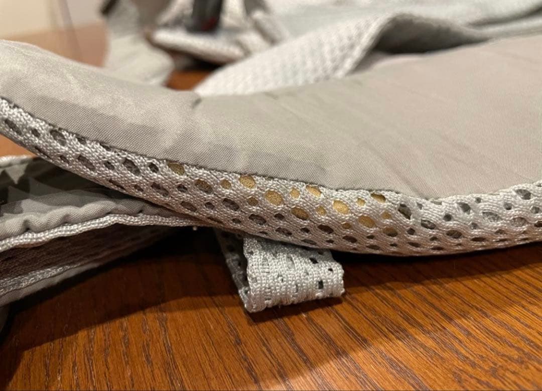 ベビービョルン BabyBjorn ハーモニー　シルバー　だっこ紐