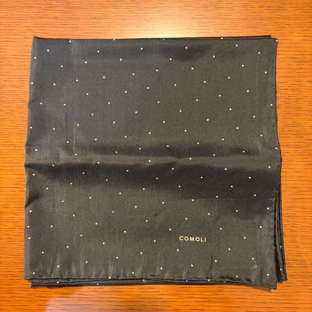 comoli シルク ドット スカーフ