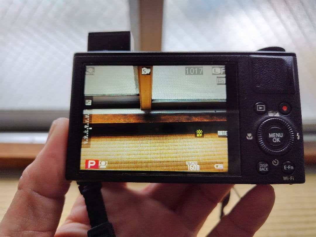 FUJIFILM XQ1 完動品 純正バッテリー4つ 純正カメラケース