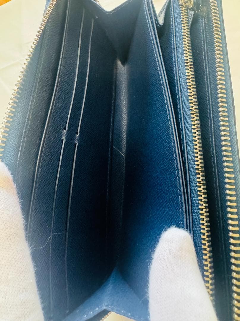 【美品 】ルイヴィトン エピ ジッピーウォレット 長財布　ラウンドファスナー 青