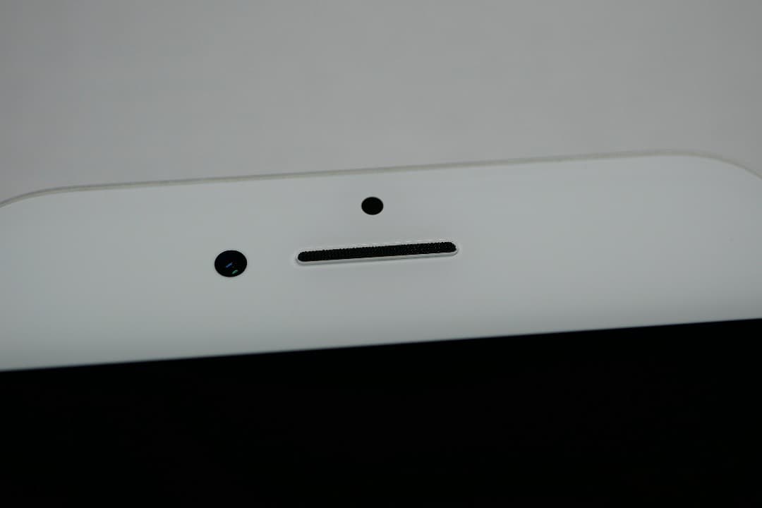 Apple iPhone8 64GB シルバー 4.7インチ 本体