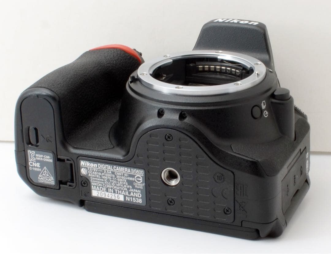 S数約1400回！Nikon D5600★Wi-Fi内蔵★超美品★すぐ使える