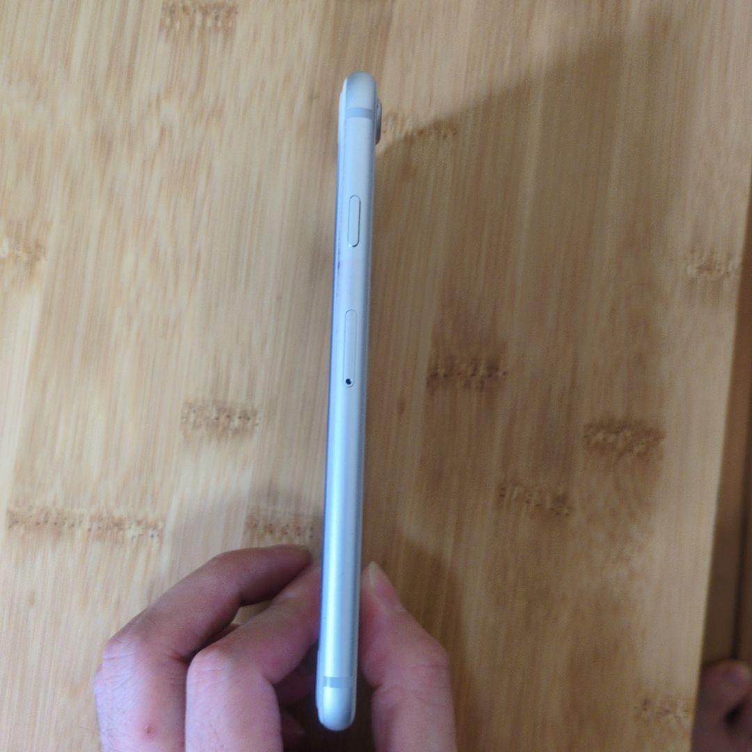 iPhone8 64GB シルバー 箱付き スマホケース付き