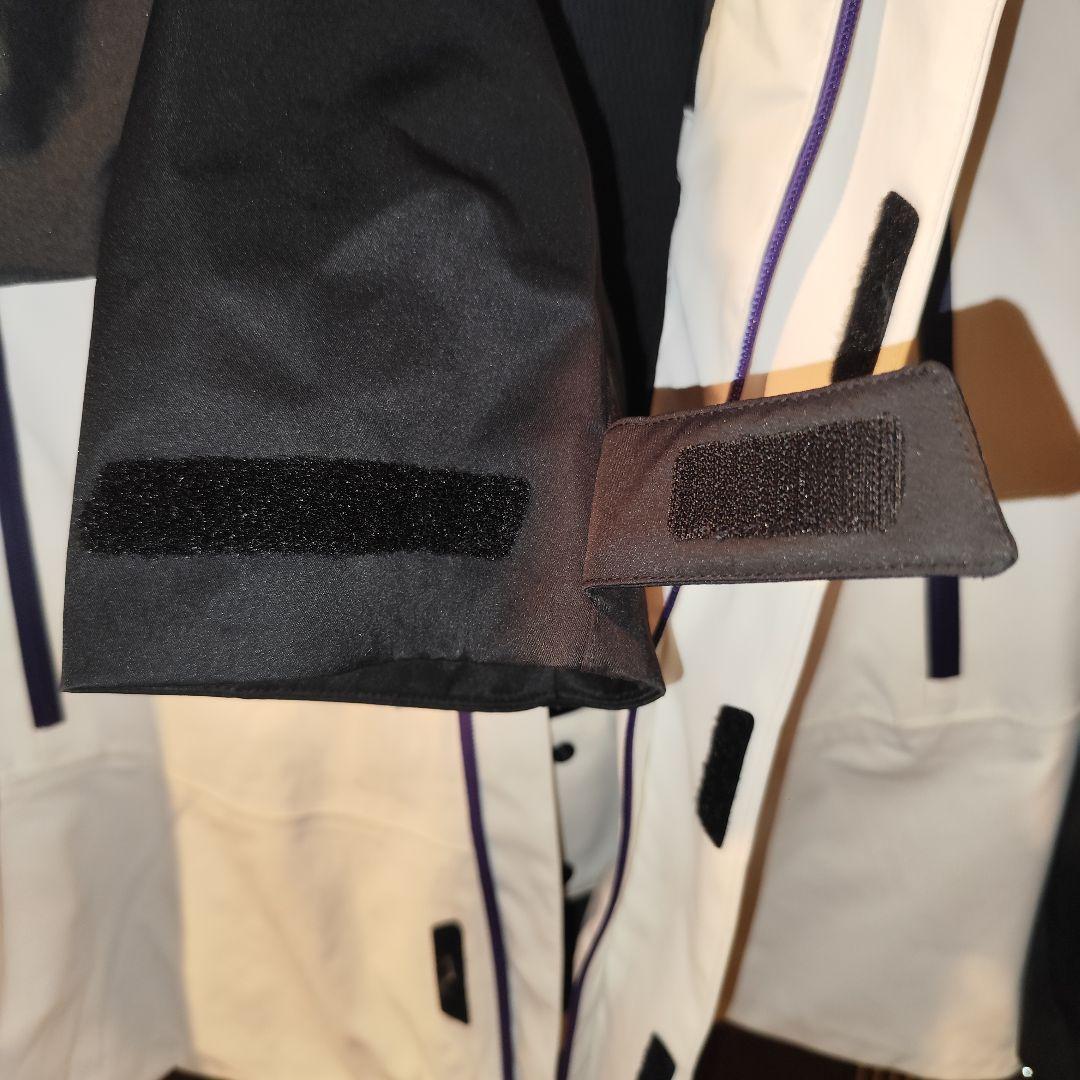 OAKLEY CRESCENT 3.0 SHELL JACKET（ホワイト）