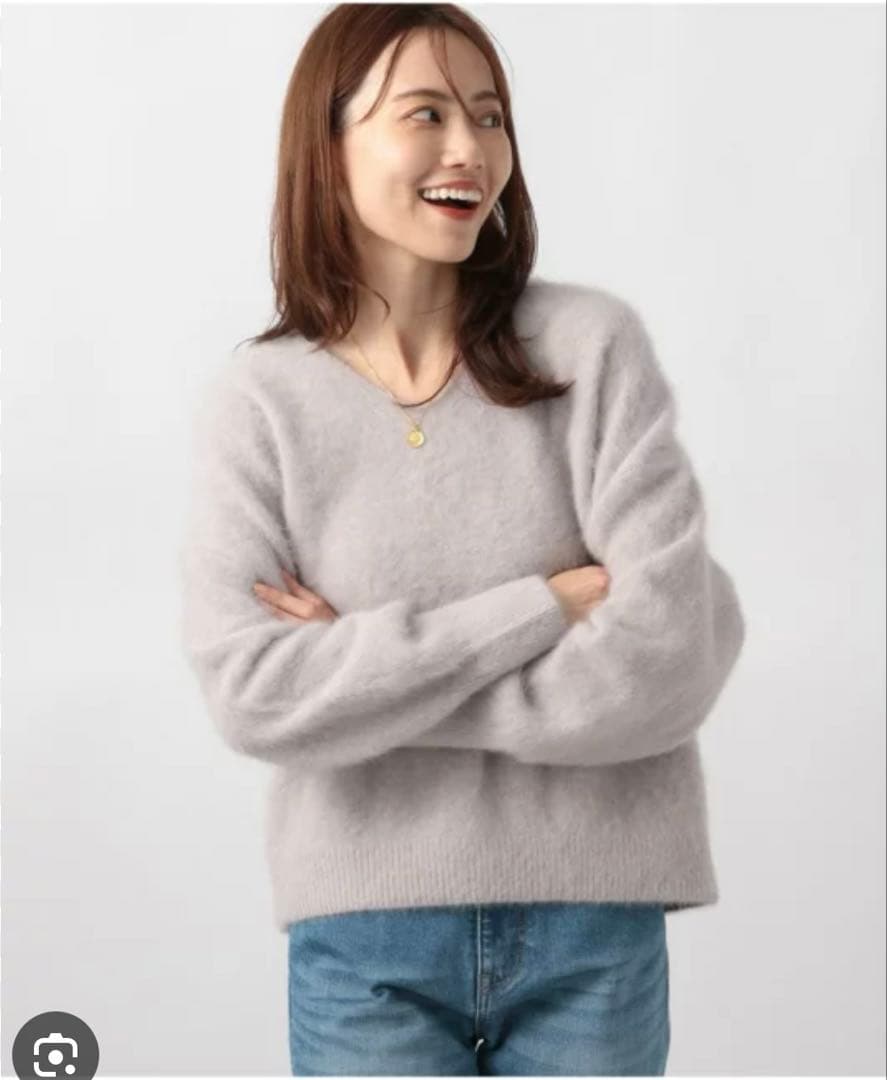 ライトグレーFOXカシミヤ Vネック ニットセーター