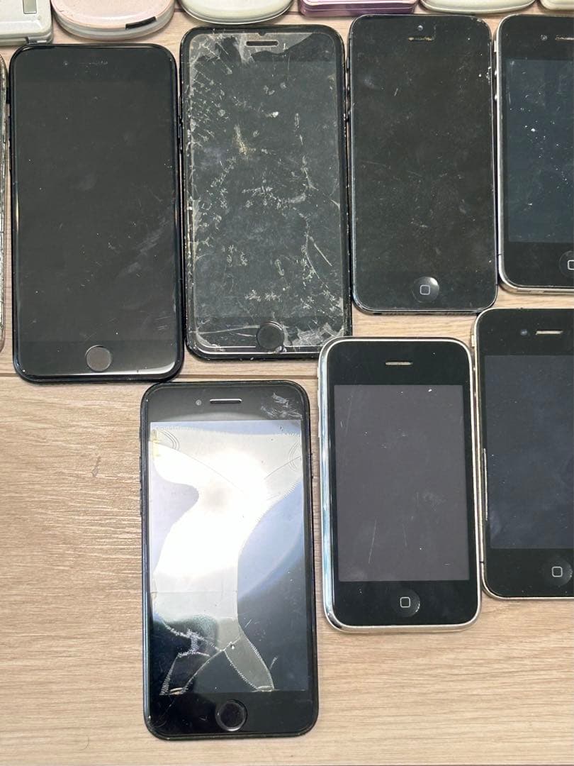 iPhone 28台、ガラ系151台、Android56台のセット　ジャンク