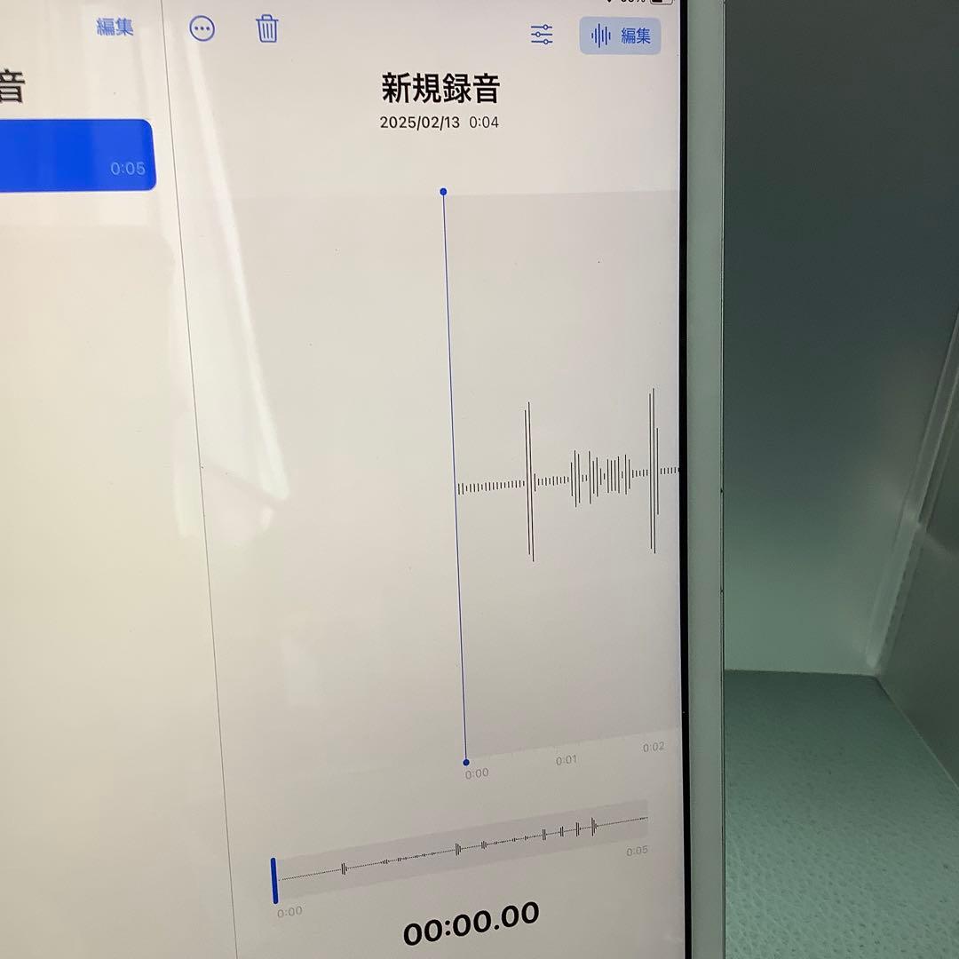 iPad 第7世代32G wifi+sim AU バッテリー100％1回