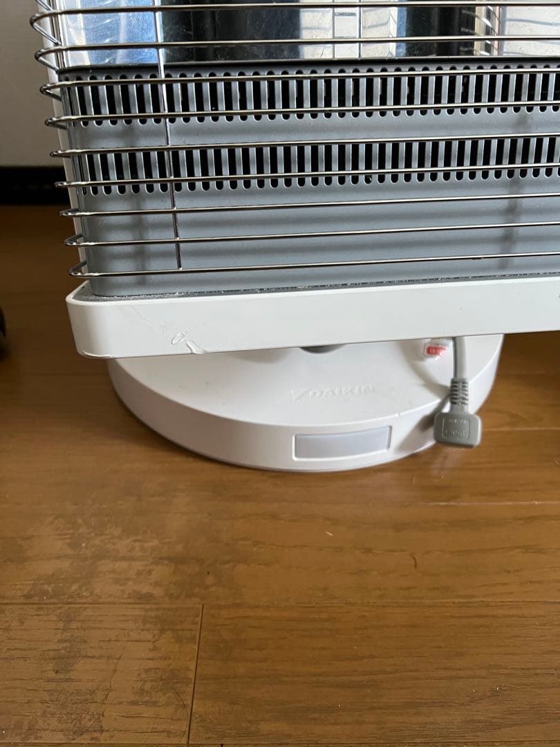 【2022年製】DAIKIN 遠赤外線暖房機 ERFT11XS-W