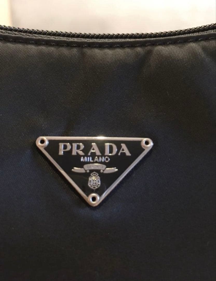 PRADA ナイロンバッグ