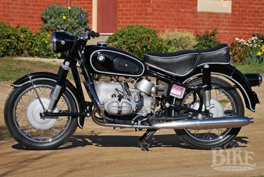 YAMAHA　SR400用　リアフェンダー　シックデザイン　「クラシックフェン…