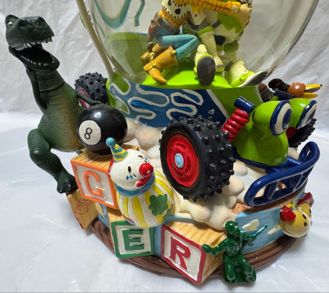 ディズニー トイストーリー 音楽機能付きスノーグローブ