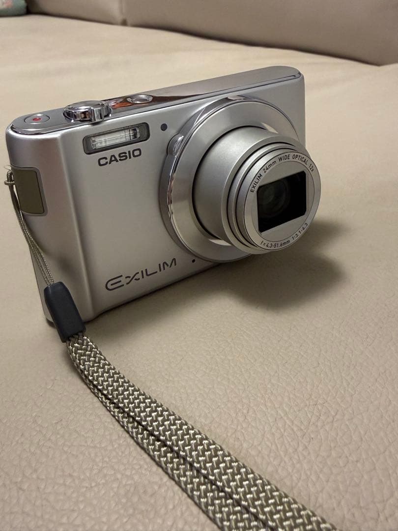 CASIO EXILIM EX-ZS210 デジタルカメラ