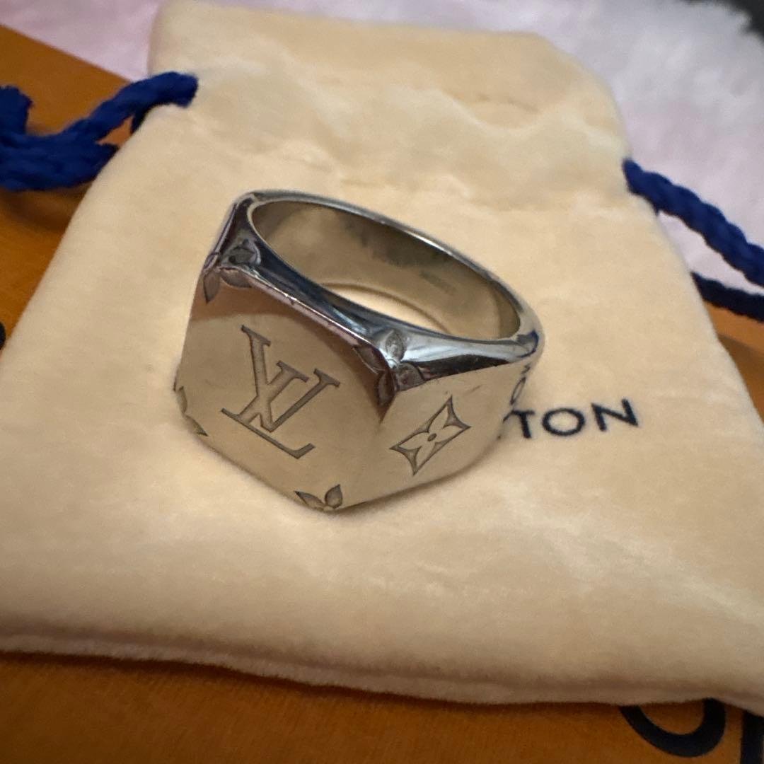Louis Vuitton シルバーリング 専用ポーチ付き