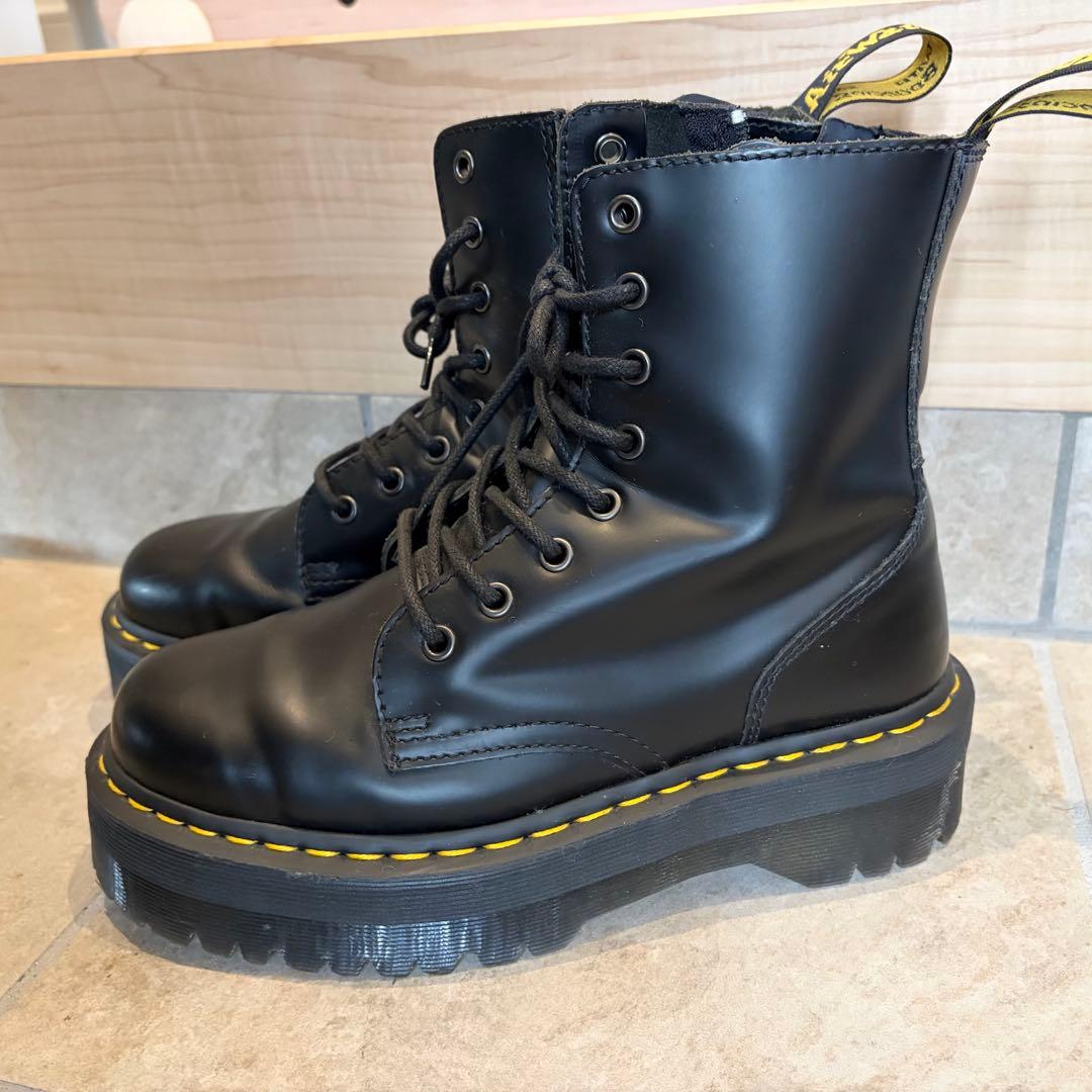 〖6日まで値下げ〗ドクターマーチン 8ホールブーツ 厚底 正規品 UK6