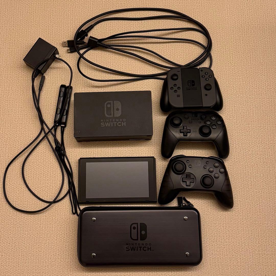 Nintendo Switch 本体と付属品 コントローラー2個 箱無し