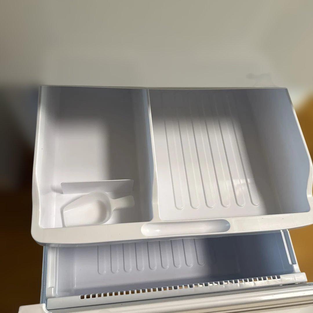 【送料込み】SHARP ノンフロン冷凍冷蔵庫 SJ-GW35F-W 2020年製