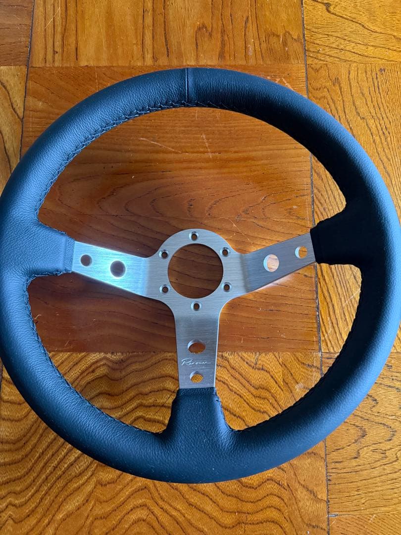 Renown レナウン　ステアリングホイール 3スポーク　33φ