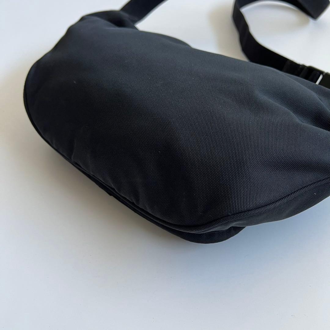 バッグ BALENCIAGA LOGO NYLON WAIST BODY BAG