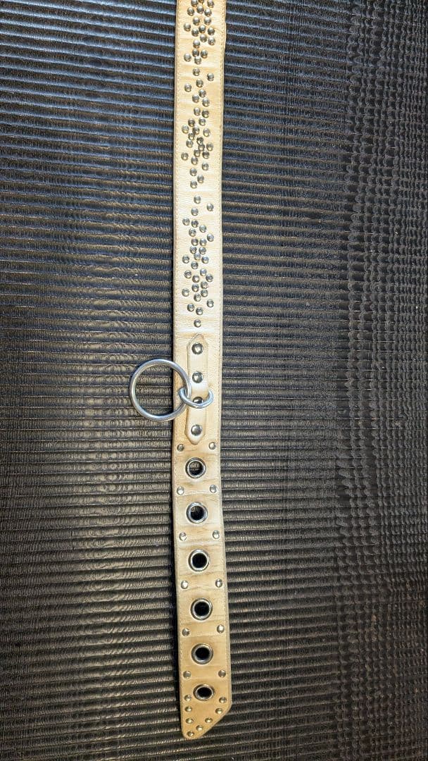 KMRii（ケムリ)レザースタッズベルト