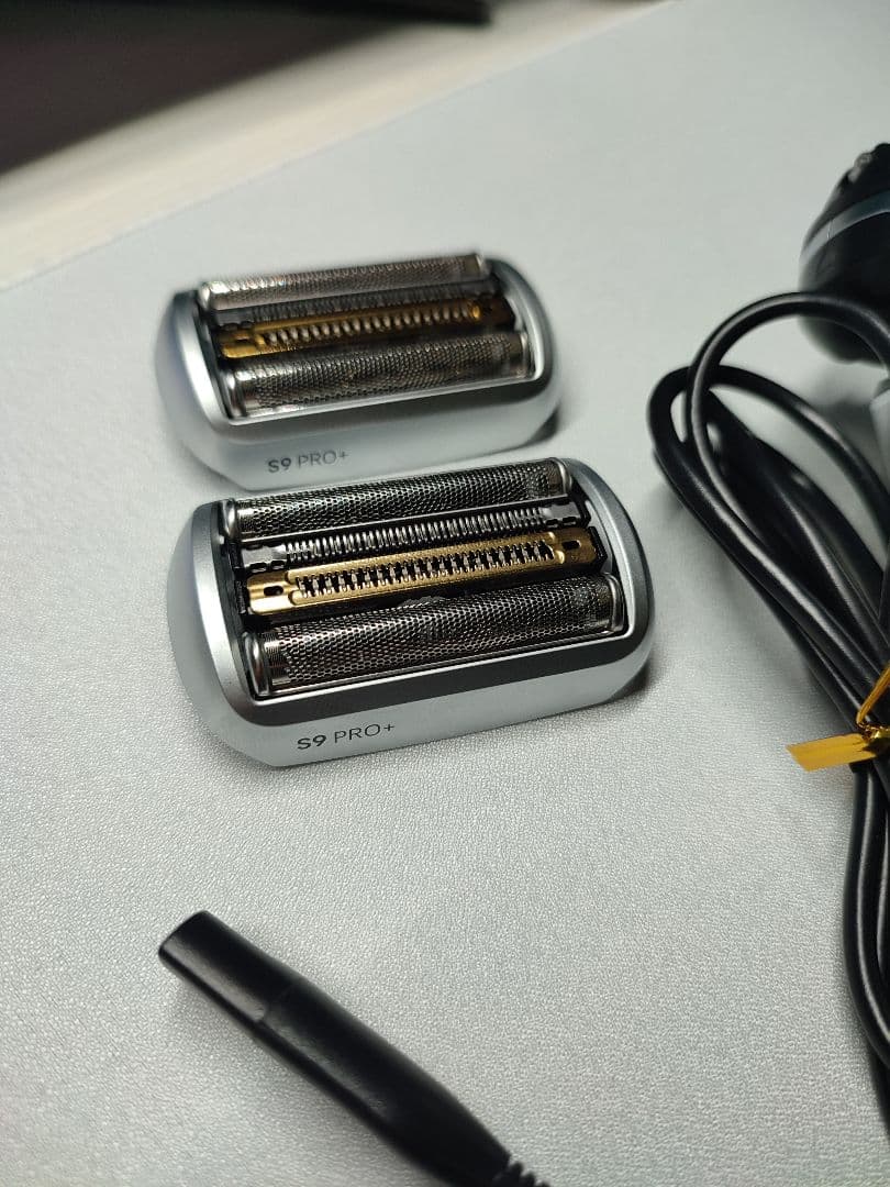 Braun S9 PRO+ メンズシェーバー 付属品付き