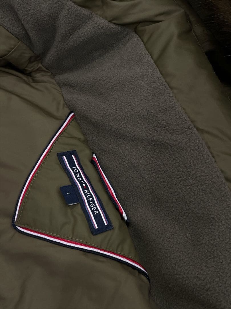 美品　トミーヒルフィガー　ダウンジャケット　ロング丈　フード付　カーキ　L