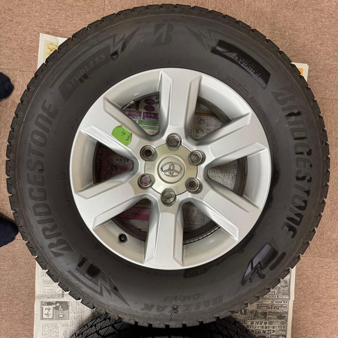 プラド150 純正17インチ BLIZZAK DM-V3 265/65R17